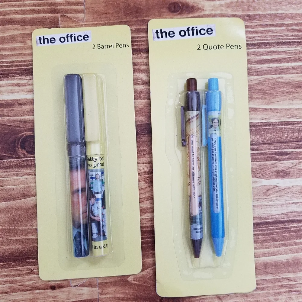 Universal The Office Pencil & Pen Set with Blue Mouse Pad Dwight Schrute